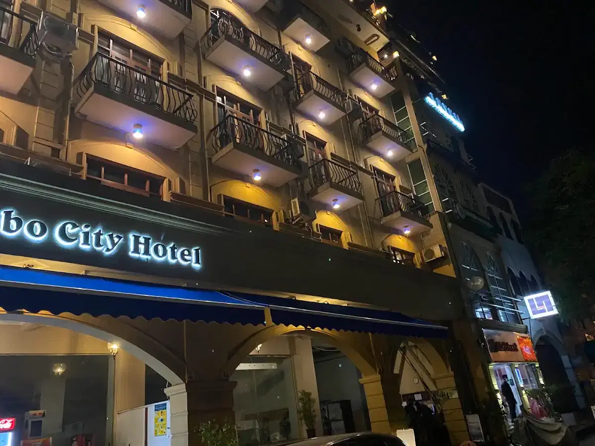 Thumbnail for Level 4 Rooftop Bar & Restaurant